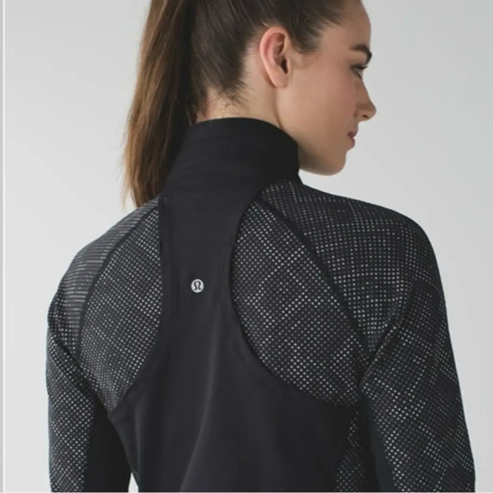 RARE* Lululemon 10 Lights Out Race w/ Grace Reptile Zip Jacket Black Reflective